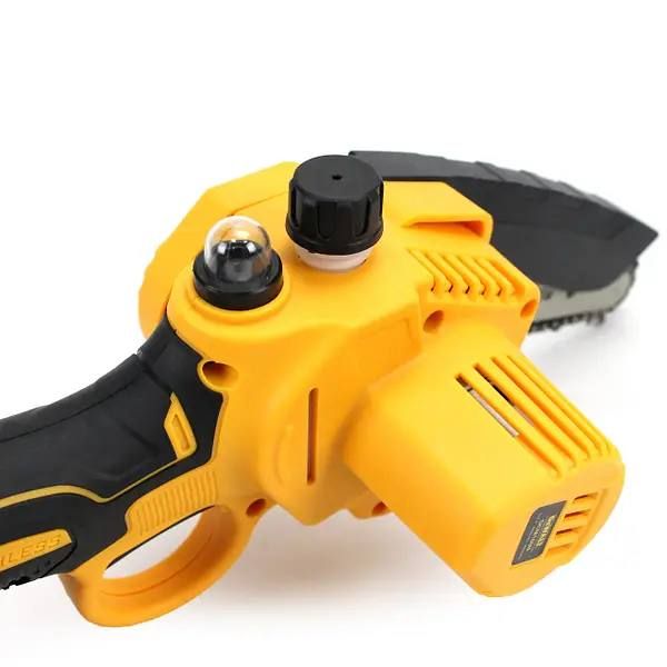 Аккумуляторная цепная мини пила DeWalt DCM160N 24V 4AH шина 20 см на 2 аккумулятора 8" дюймов с автоматической смазкой цепи в кейсе, Веткорез деволт